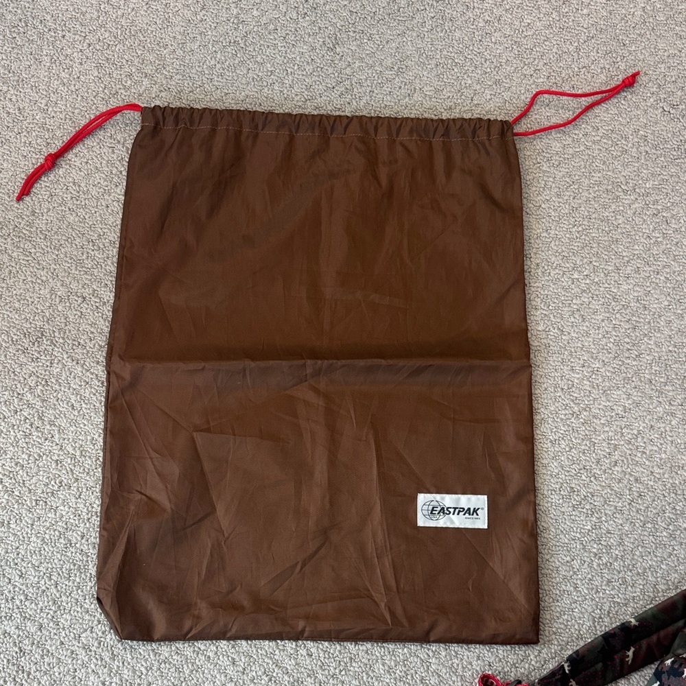 MAISON KITSUNE x Eastpak Camo Fox Backpack - Picture 8 of 8
